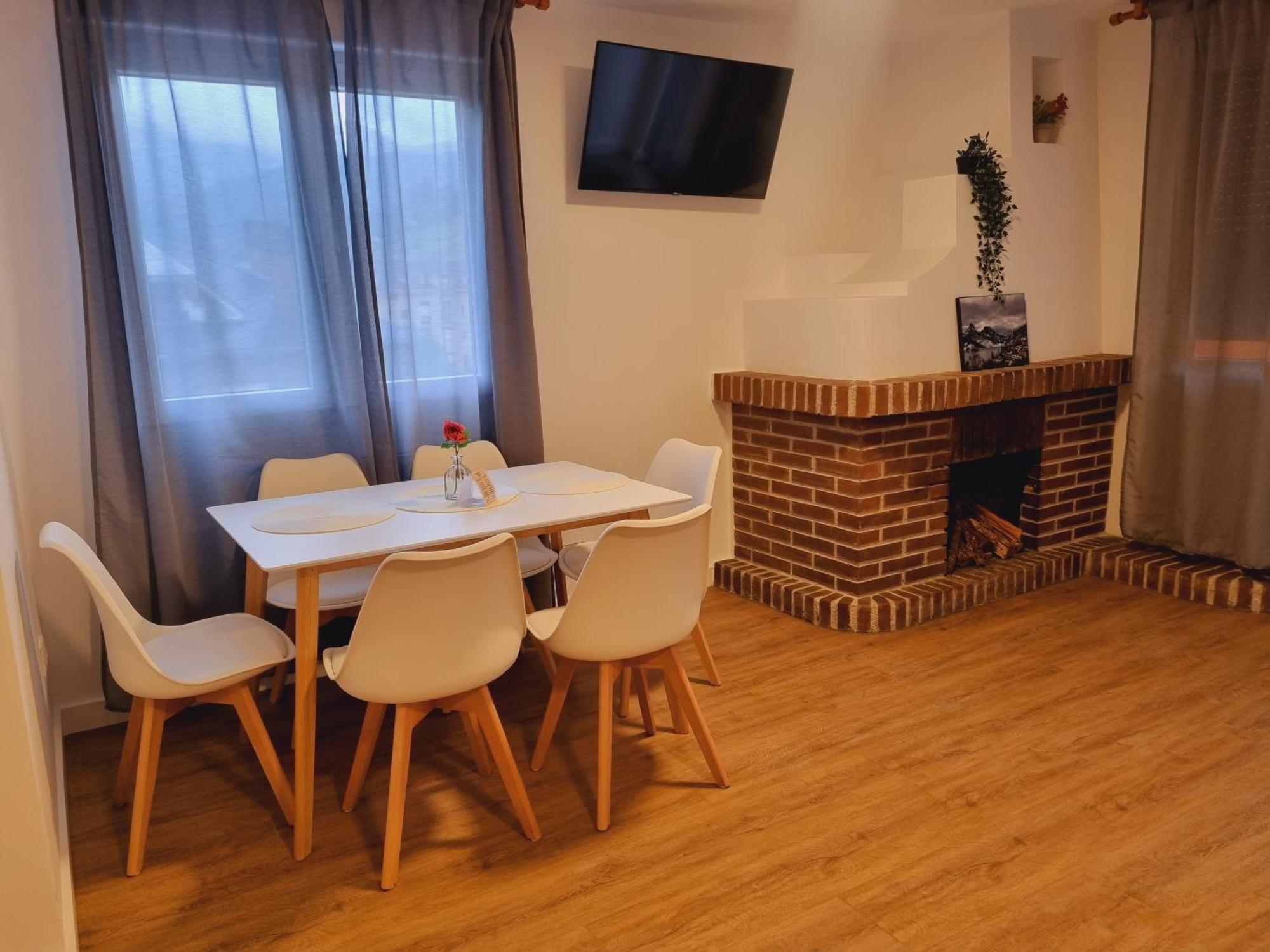 Maile Apartamentos Potes Exteriör bild