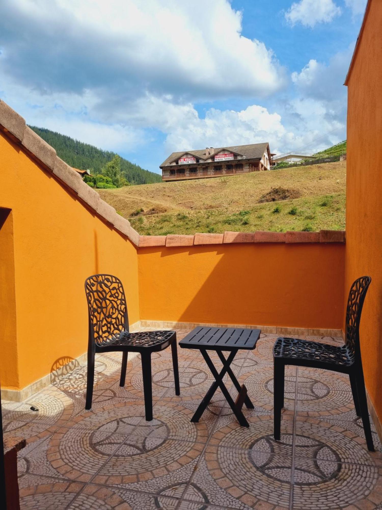 Maile Apartamentos Potes Exteriör bild