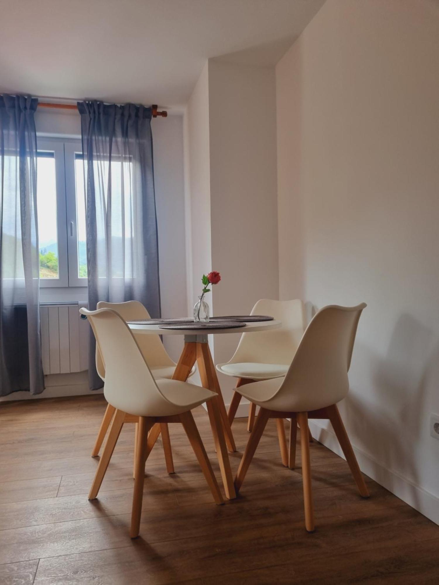 Maile Apartamentos Potes Rum bild